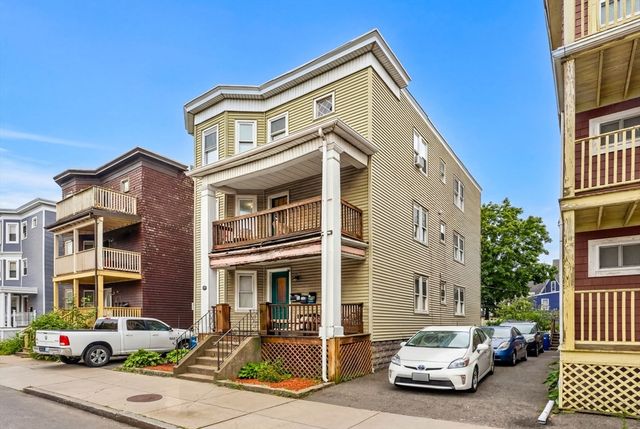 119 Temple St, Somerville, MA 02145
