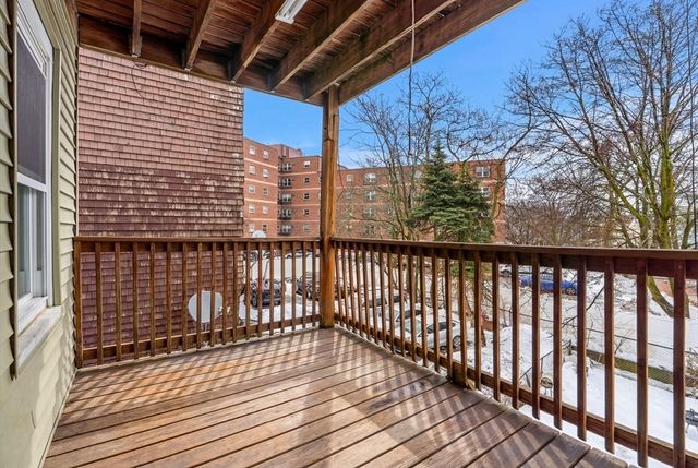 119 Temple St, Somerville, MA 02145