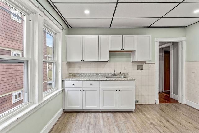 119 Temple St, Somerville, MA 02145