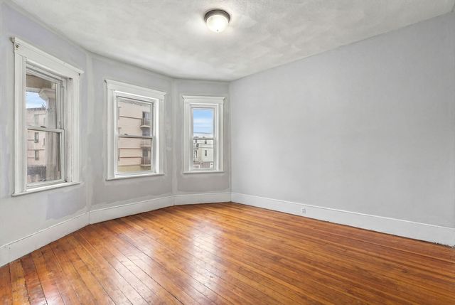 119 Temple St, Somerville, MA 02145
