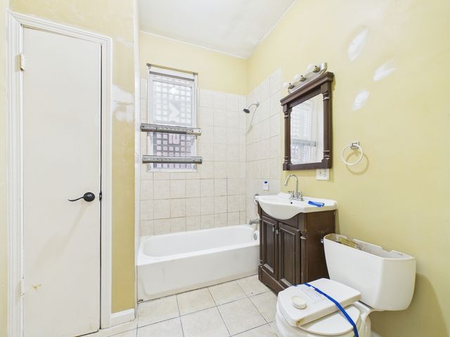 6940 S Bishop Street, Chicago, IL 60636