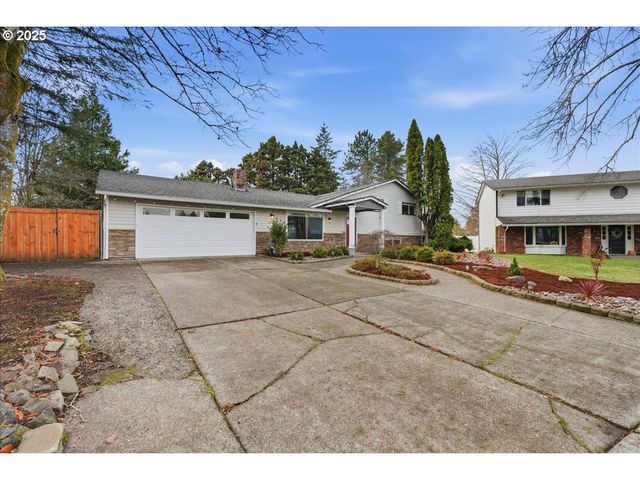 1371 Ne BARNES Ct, Gresham, OR 97030