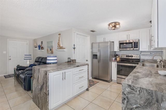 10117 GARDENIA LANE, Port Richey, FL 34668