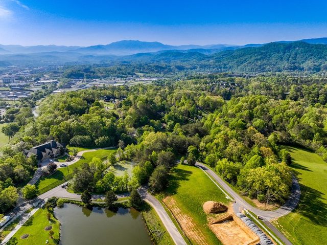 1140 Crestview Drive, Pigeon Forge, TN 37863