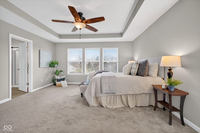 11904 Crossbill Court, Noblesville, IN 46060