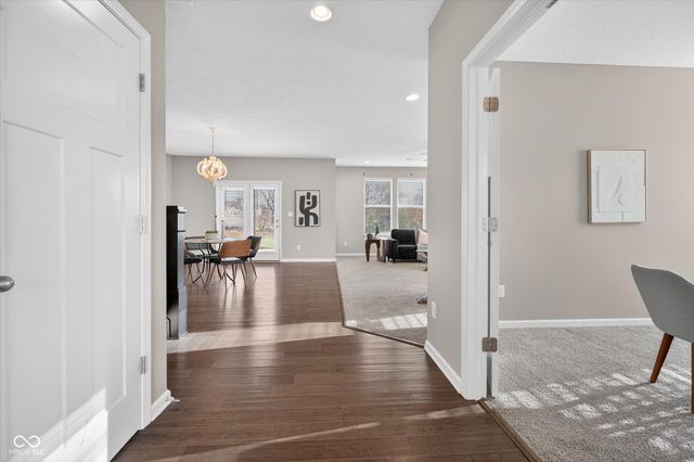 11904 Crossbill Court, Noblesville, IN 46060