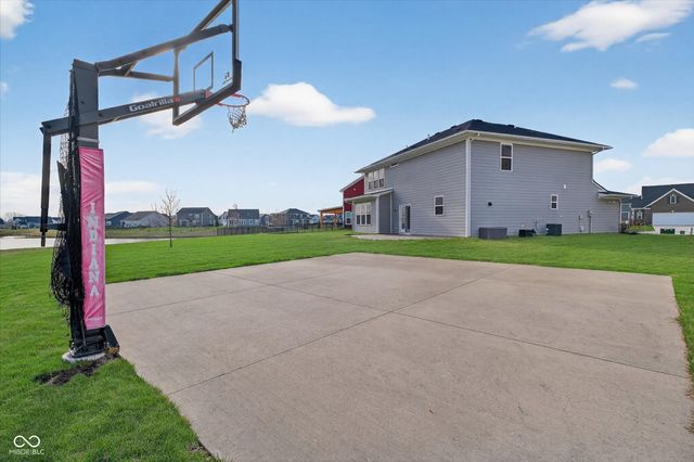 11904 Crossbill Court, Noblesville, IN 46060