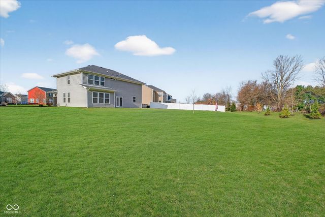 11904 Crossbill Court, Noblesville, IN 46060