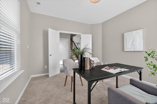 11904 Crossbill Court, Noblesville, IN 46060