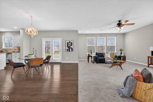 11904 Crossbill Court, Noblesville, IN 46060