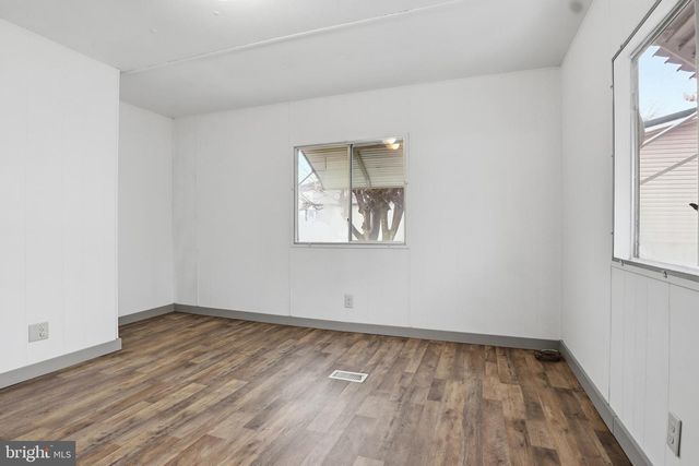 55 WALKER AVE, Gettysburg, PA 17325