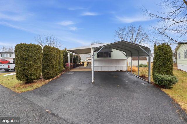 55 WALKER AVE, Gettysburg, PA 17325