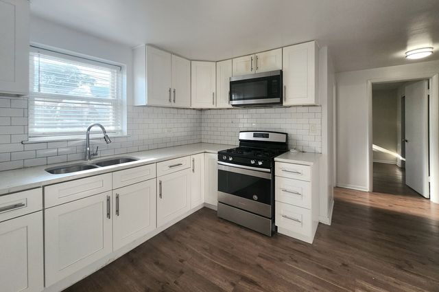 4904 N Harlem Avenue BW, Harwood Heights, IL 60706