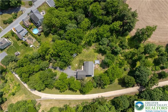 416 Owl Alley, Slatington Boro, PA 18080