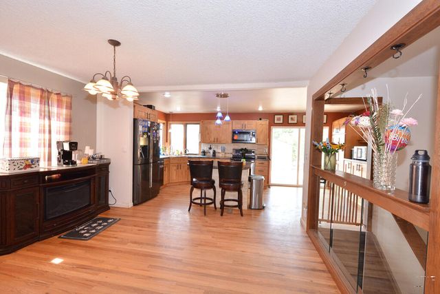 647 Red Cliff Rd, Colorado Springs, CO 80906