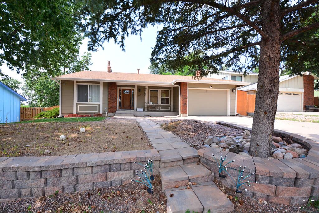 647 Red Cliff Rd, Colorado Springs, CO 80906