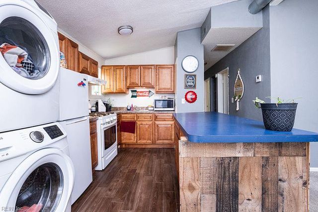 4310 Cromwell AVE, Chesapeake, VA 23325