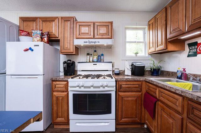 4310 Cromwell AVE, Chesapeake, VA 23325