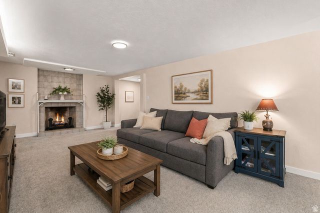 6883 S 2510 E, Cottonwood Heights, UT 84121