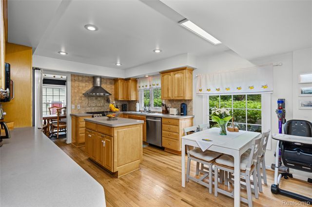 16610 Old Bedford Road, Northville Township, MI 48168