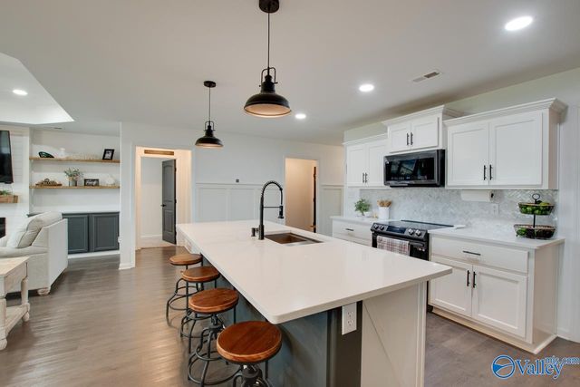 109 Wyatt Miles Lane, Toney, AL 35773