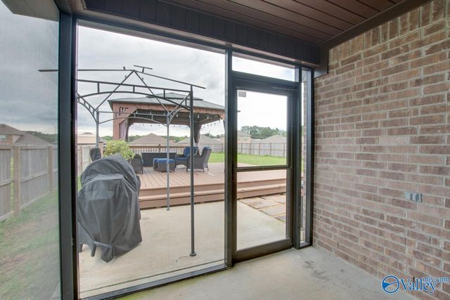 109 Wyatt Miles Lane, Toney, AL 35773