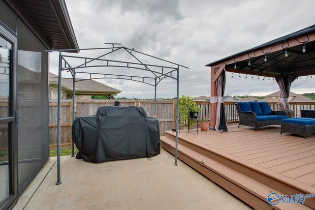 109 Wyatt Miles Lane, Toney, AL 35773