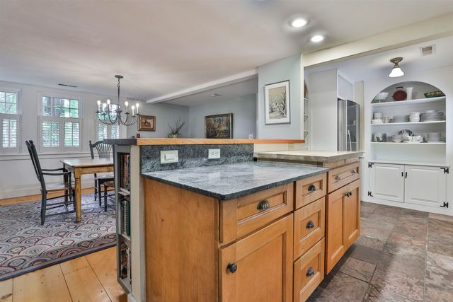 98 Wellington Street, Nashua, NH 03064
