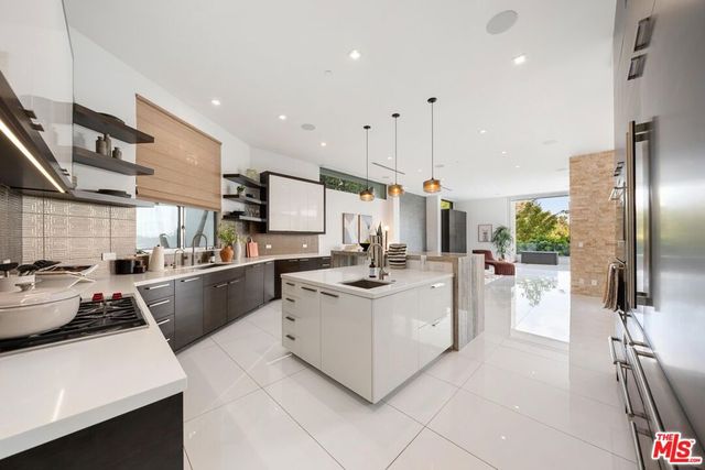 9311 Readcrest Drive, Beverly Hills, CA 90210