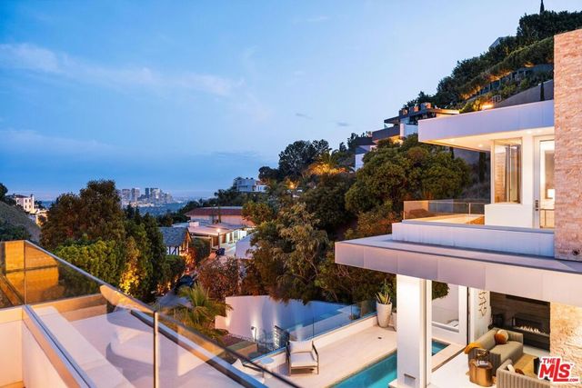 9311 Readcrest Drive, Beverly Hills, CA 90210