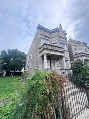 3838 W Gladys Avenue, Chicago, IL 60624
