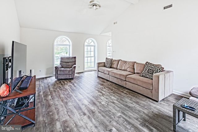 7 GLENWOOD PL, Pennsville, NJ 08070