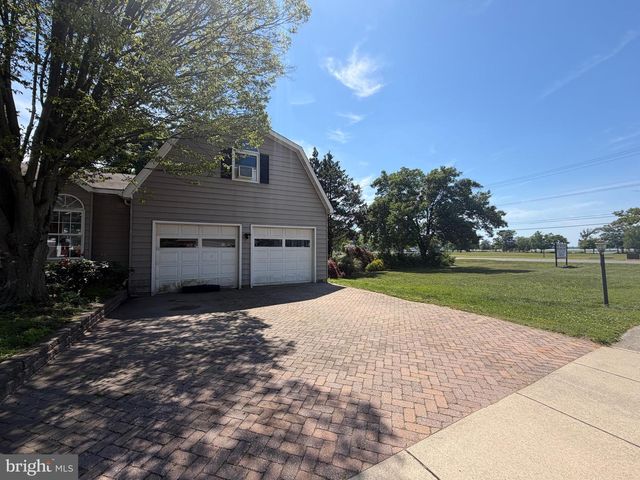 7 GLENWOOD PL, Pennsville, NJ 08070