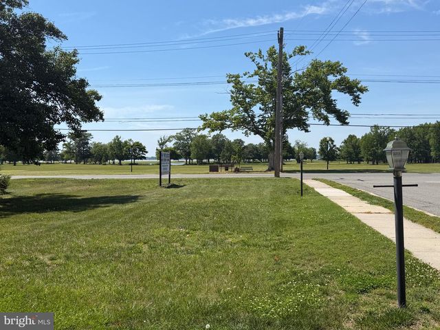 7 GLENWOOD PL, Pennsville, NJ 08070