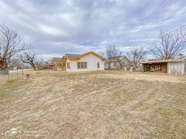 1331 Avenue N, Anson, TX 79501