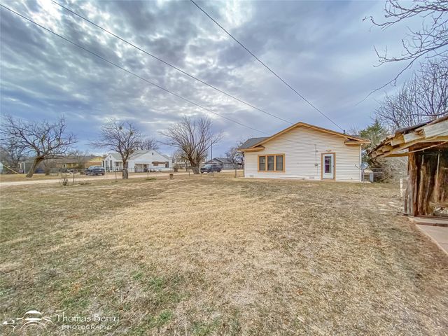 1331 Avenue N, Anson, TX 79501