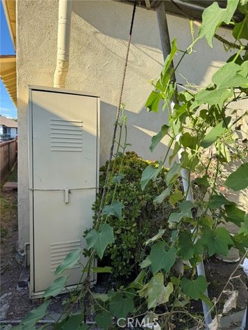 2454 California, Huntington Park, CA 90255