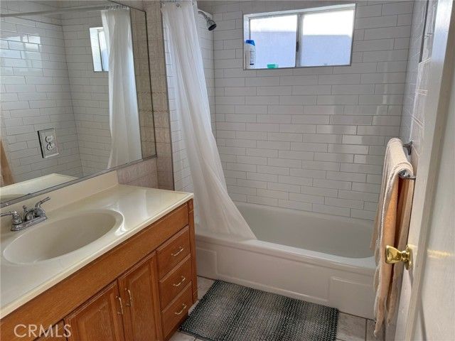 2454 California, Huntington Park, CA 90255