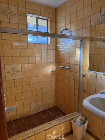 2454 California, Huntington Park, CA 90255