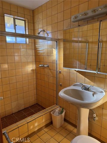 2454 California, Huntington Park, CA 90255