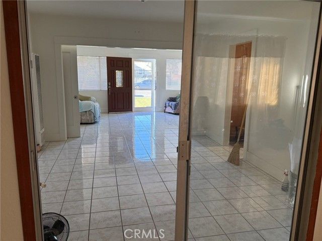 2454 California, Huntington Park, CA 90255