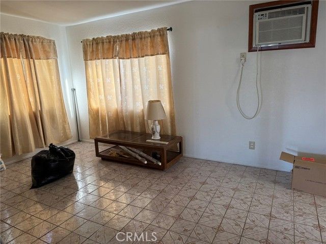 2454 California, Huntington Park, CA 90255