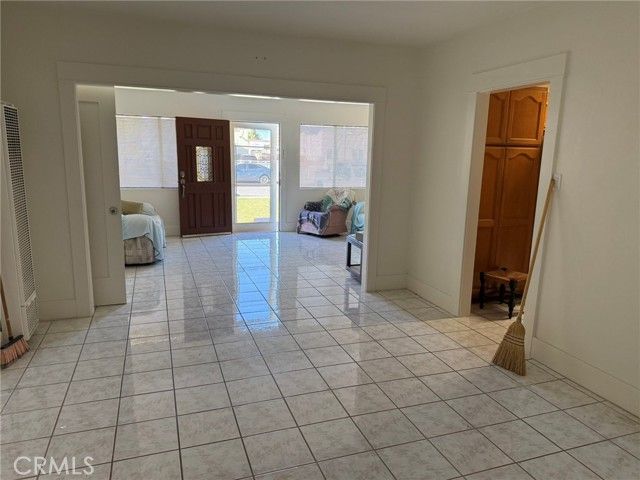 2454 California, Huntington Park, CA 90255