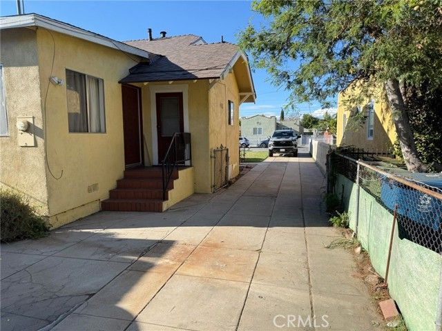 2454 California, Huntington Park, CA 90255