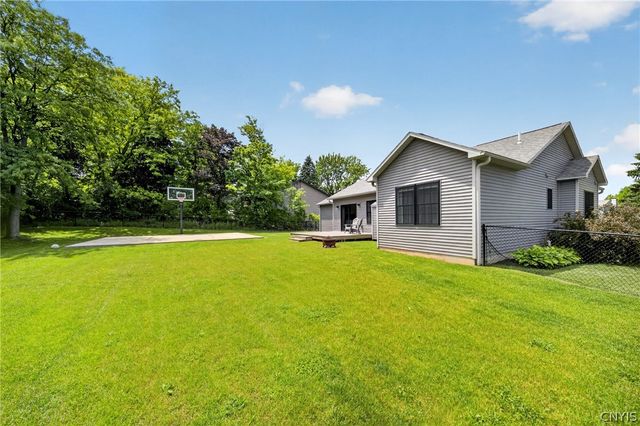 106 Kathleen Terrace, Camillus, NY 13031
