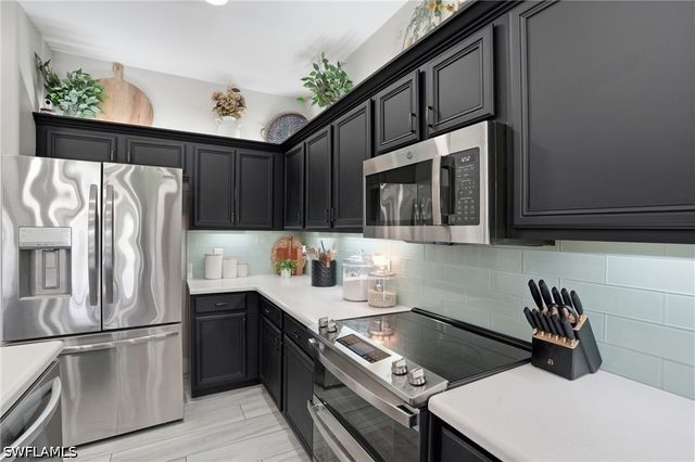 2063 Sagebrush CIR, Naples, FL 34120