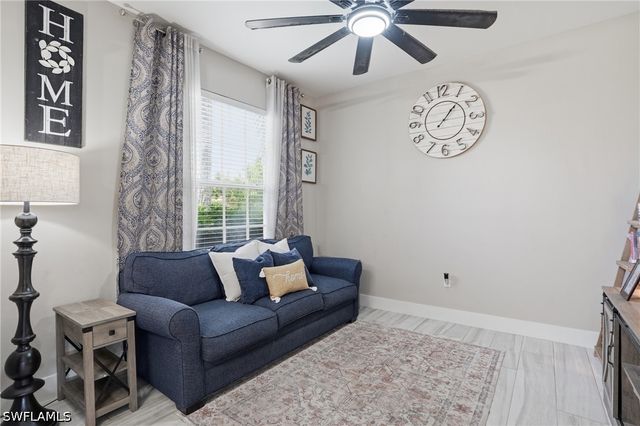 2063 Sagebrush CIR, Naples, FL 34120
