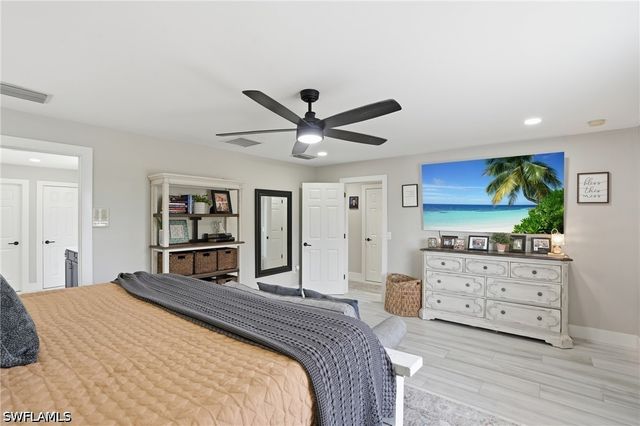 2063 Sagebrush CIR, Naples, FL 34120