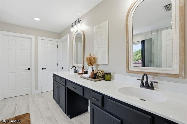 2063 Sagebrush CIR, Naples, FL 34120