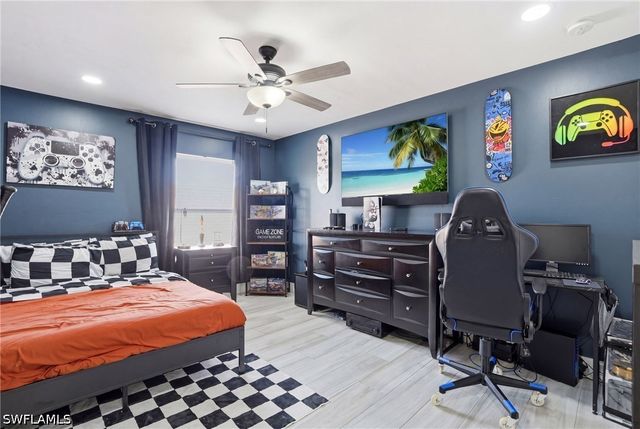 2063 Sagebrush CIR, Naples, FL 34120